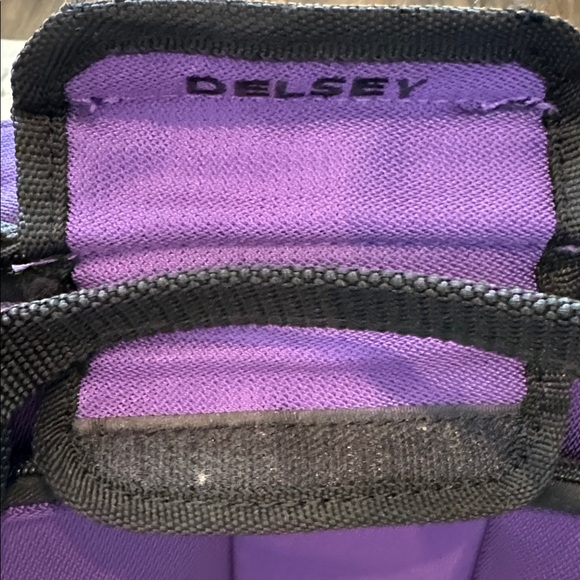 Delsey Paris Purple Carry On Roller Bag NWOT - Picture 5 of 11